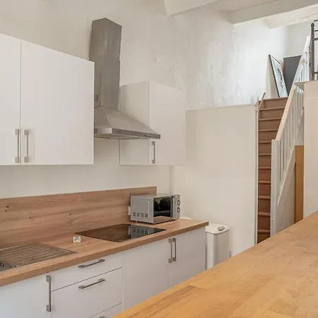 아파트 Refuge Familial Urbain En Plein Coeur De *
